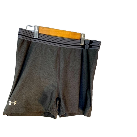 UNDER Armour WorkOut Shorts - Picture 1 of 8
